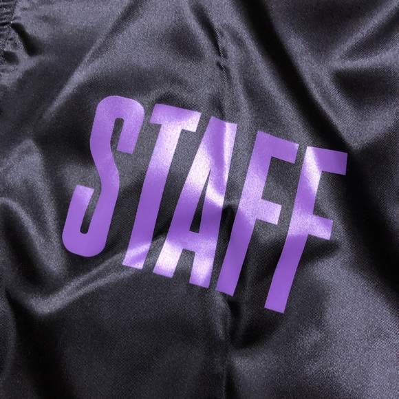 JUSTIN BIEBER PURPOSE TOUR “STAFF” BOMBER JACKET - Picture 4 of 7